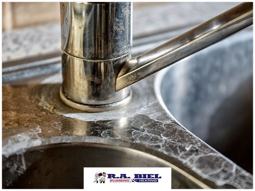 Cleaning & Preventing Hard Water & Limescale Buildup